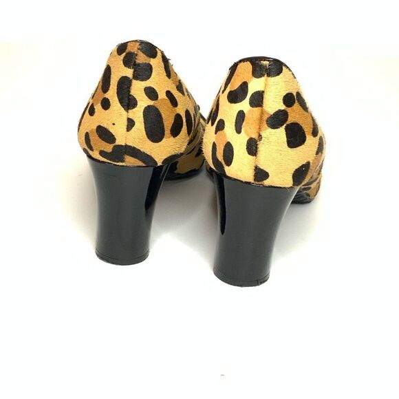 Anne Klein 'Fielding' Cheetah Print Leather Round Toe Heels - Picture 12 of 14